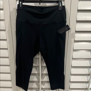 Black Cropped Leggings with Pockets